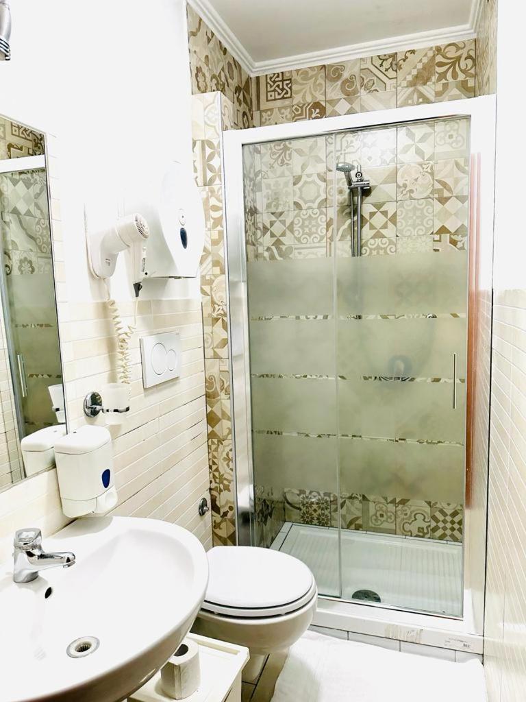 Rome Star Guesthouse Termini Buitenkant foto
